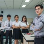 portrait-of-asian-teacher-and-college-students-in-the-laboratory-classroom-.jpg